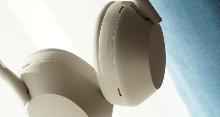 这对缓存 CP 直接炸场！Redis+Caffeine 强强联手有多狠？